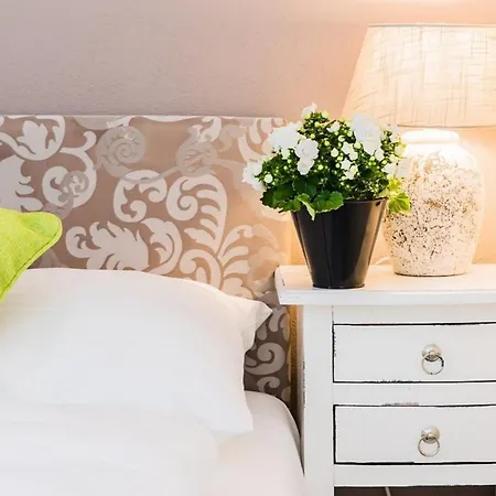 Wildgruen Mini 8a דירה